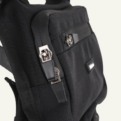 POLENSA. CHEST-PACK / BLACK